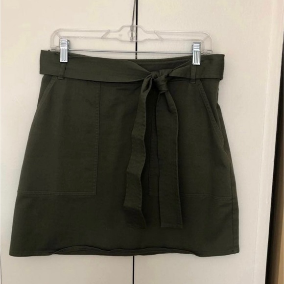 Banana Republic Skirt Banana Republic Belted Utility Skirt - Picture 6 of 9
